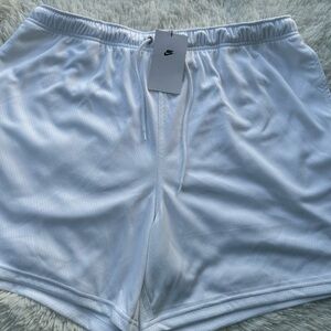 New Nike Men's White Shorts size XL
